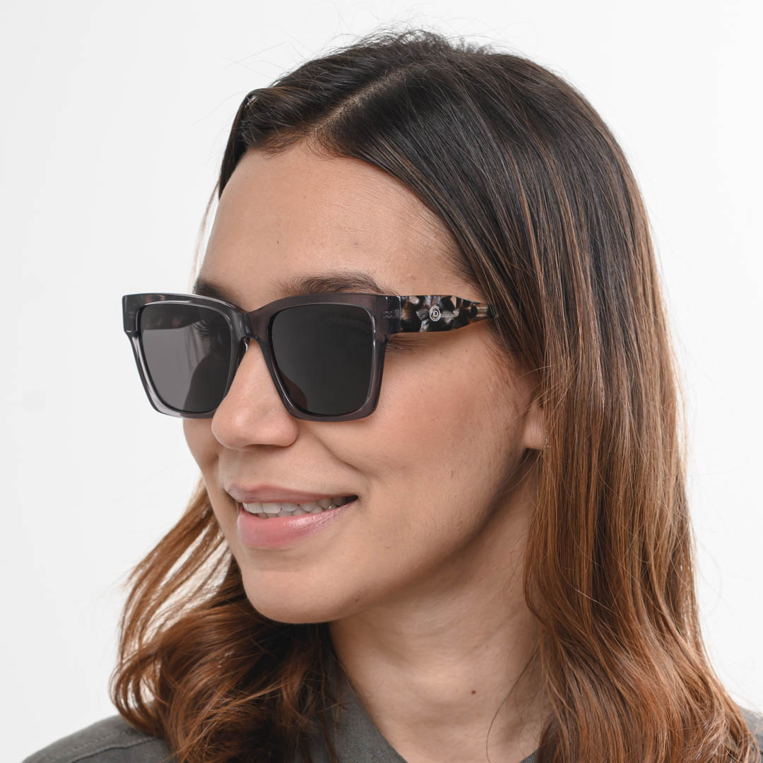 Óculos de Sol Feminino Quadrado Calissa