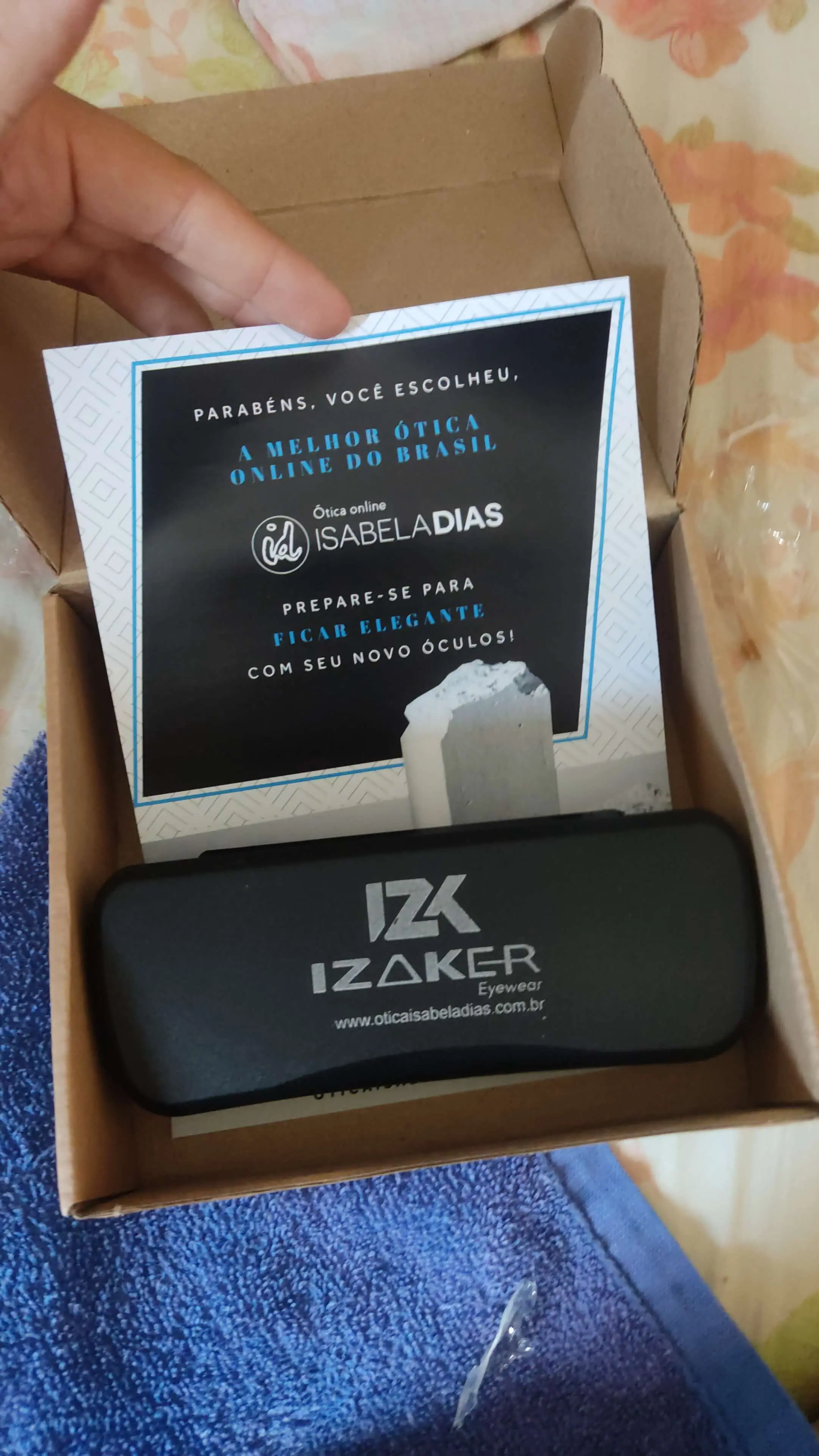 Produto chegou super bem embalado, flexível, leve e além de tudo é muito confortável de usar, principalmente no nariz rsrs, lindo demais, amei nota 10!!!. 