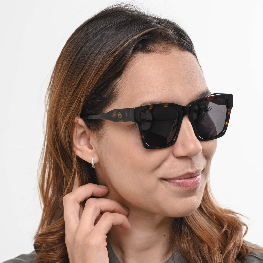 Óculos de Sol Feminino Quadrado Calissa